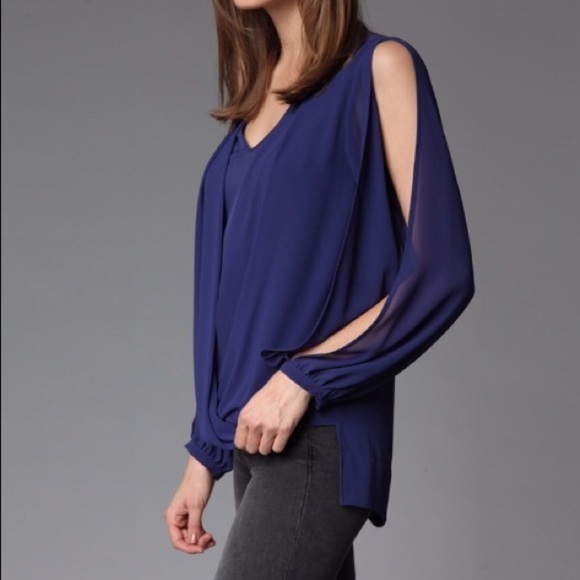 NWT Blouse Surplice Front Slit Sleeveless Shear Top Layer Size: Small - Picture 3 of 3